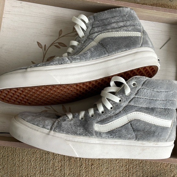 High Top Vans - Picture 3 of 7